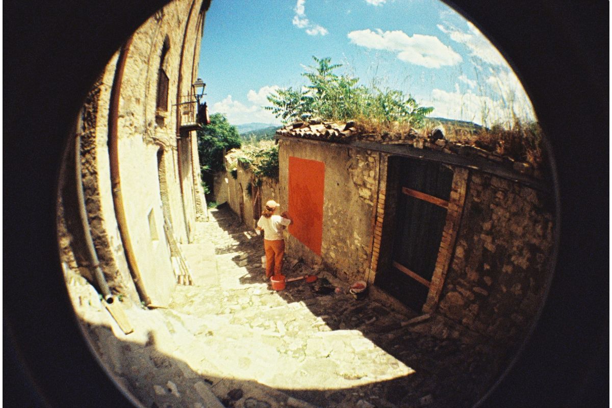 Fisheye No. 2 Papaya Pop 35 mm Camera - Image 5